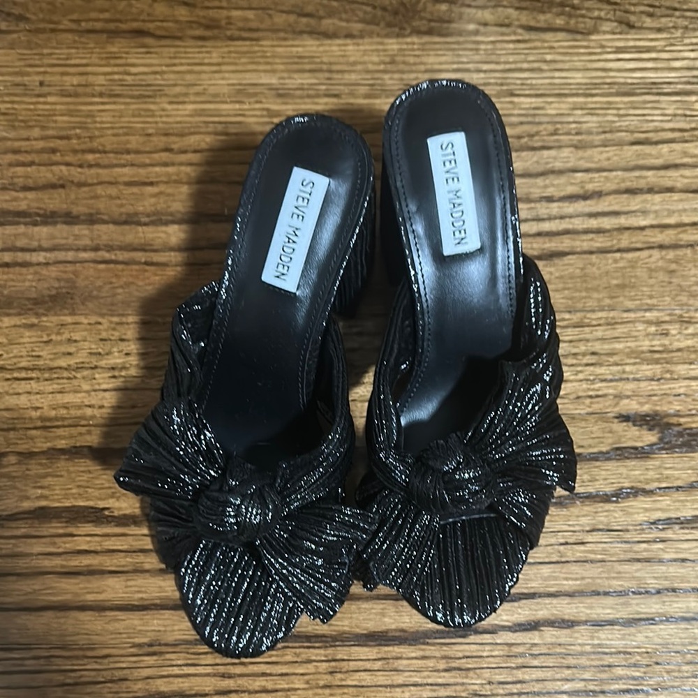 Steve Madden Black Bow Mules